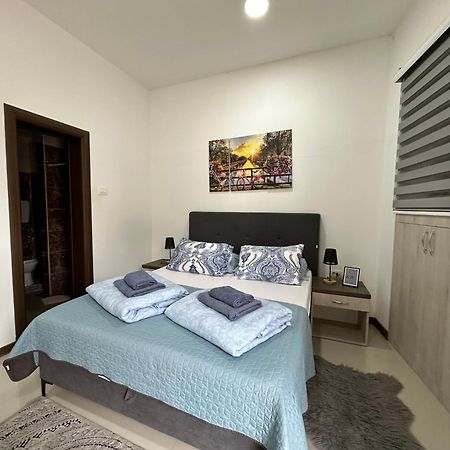 Studio Apartment In Old Town- With Parking Mostar Exterior photo