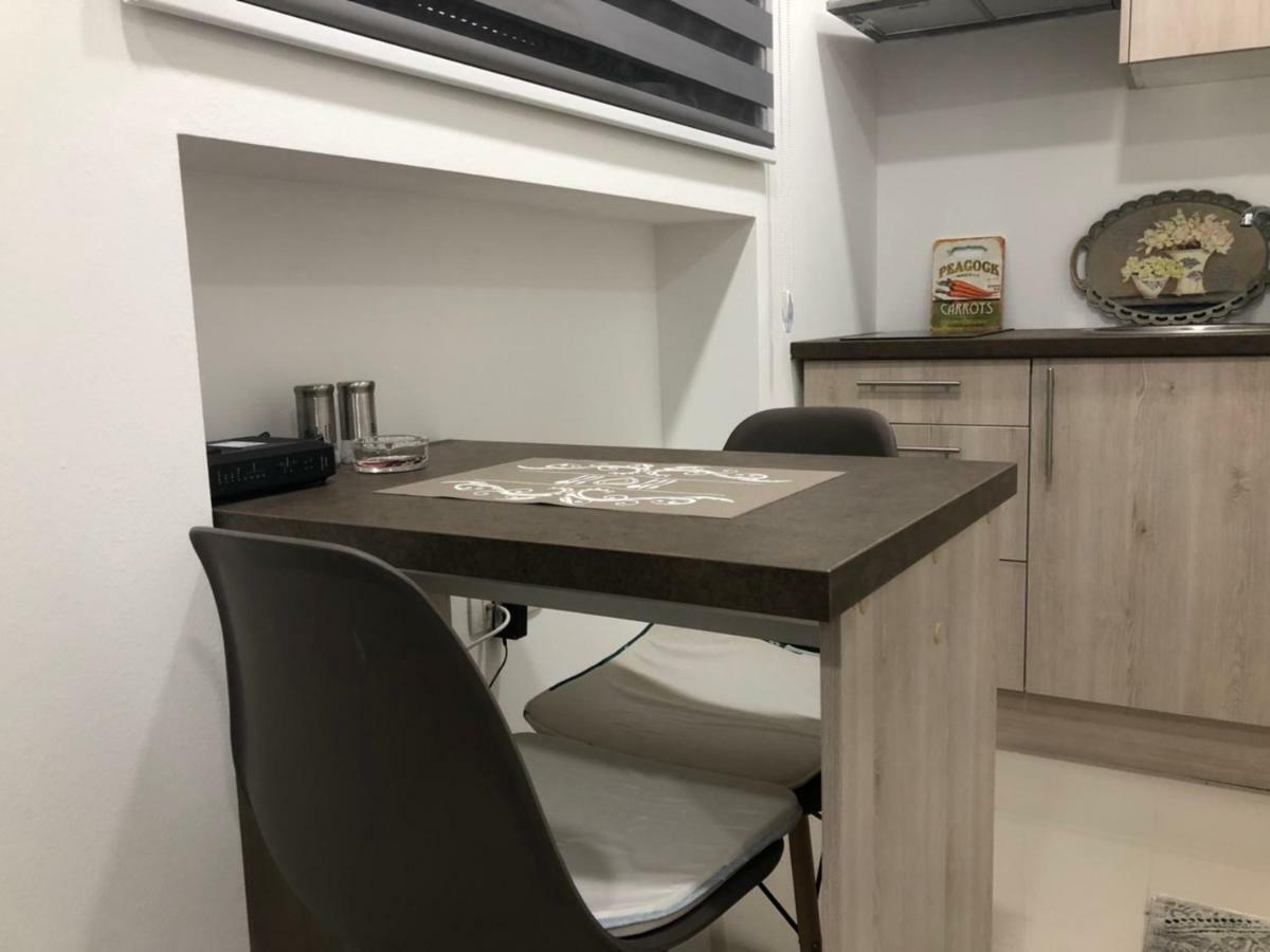 Studio Apartment In Old Town- With Parking Mostar Exterior photo